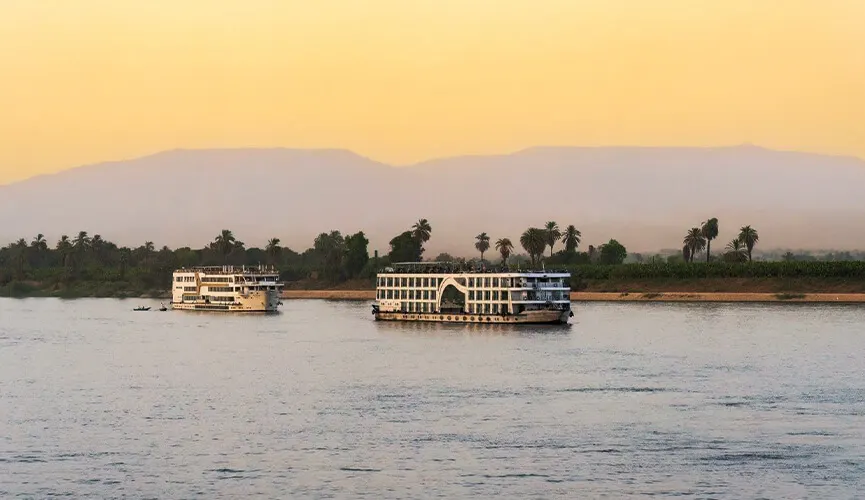 Nile Cruise vs Land Tour
